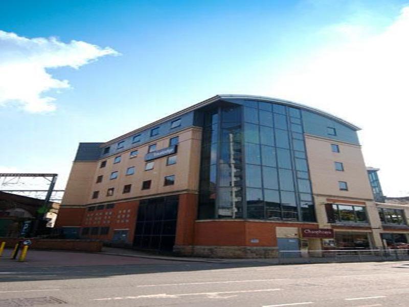 Travelodge Leeds Central ภายนอก รูปภาพ
